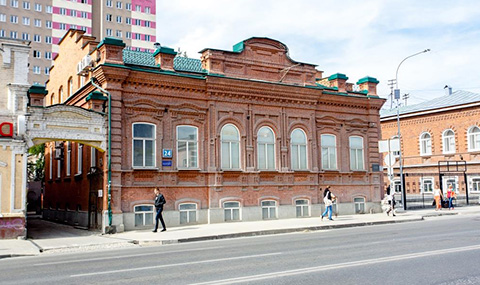 Особняк на 8 Марта, 24